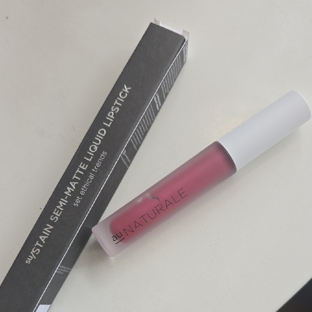 Brand New! AuNaturale Sustain Lipstain in Helsinki